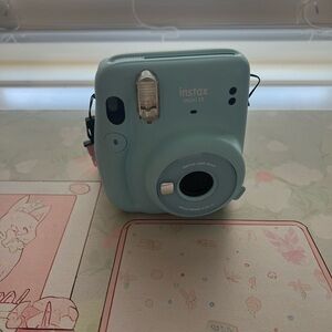 Instax Mini 11 Instant Camera - Light Blue